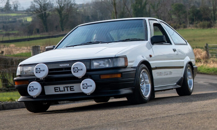 White Twin Cam